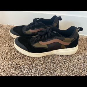 VANS Ultrarange size 13